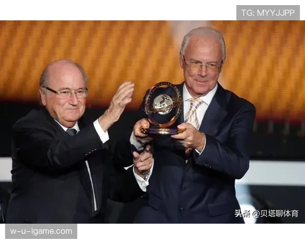 贝肯鲍尔“自由人”战术重塑现代足球：从清道夫到全能核心的战术革命