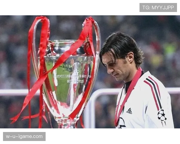 马尔蒂尼职业生涯高光时刻回顾:传奇后卫的辉煌成就与经典表现 马尔蒂尼职业生涯高光时刻回顾:传奇后卫的辉煌成就与经典表现